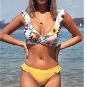 Cupshe bikini size small